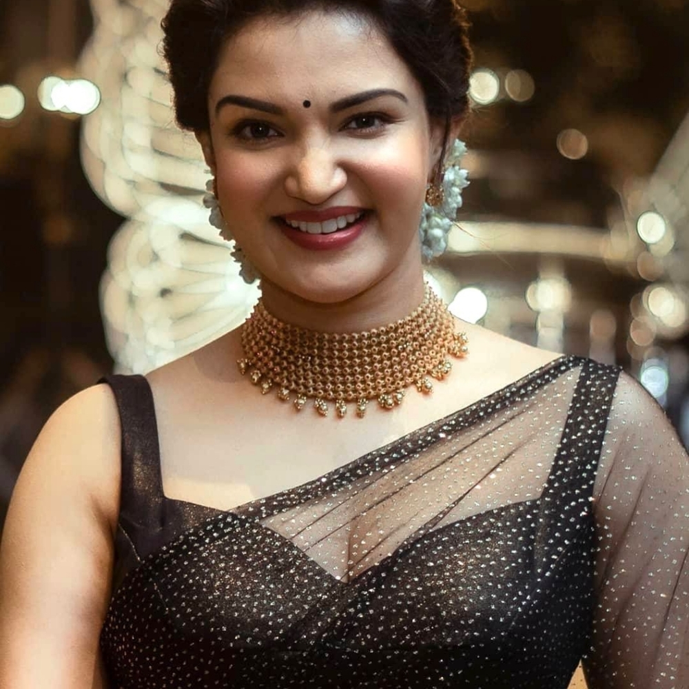 Meet your Posher, Tinu